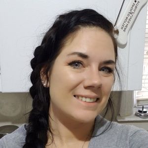 Meet your Posher, Cassandra